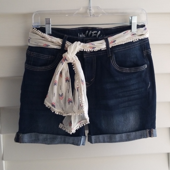 Wallflower Pants - NWOT Wallflower Shorts with Belt Size 7